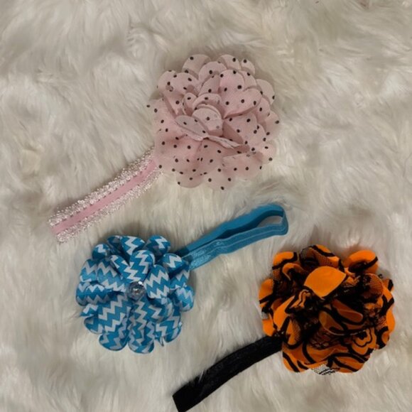 Hand Crafted Other - Bundle of (3) 4" Flowers on FOE Headband